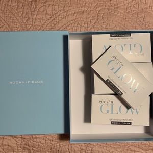 Rodan and Fields GLOW packs